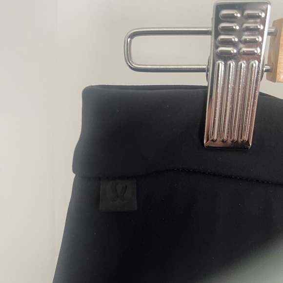 Black Lululemon mid rise trouser - Picture 4 of 6